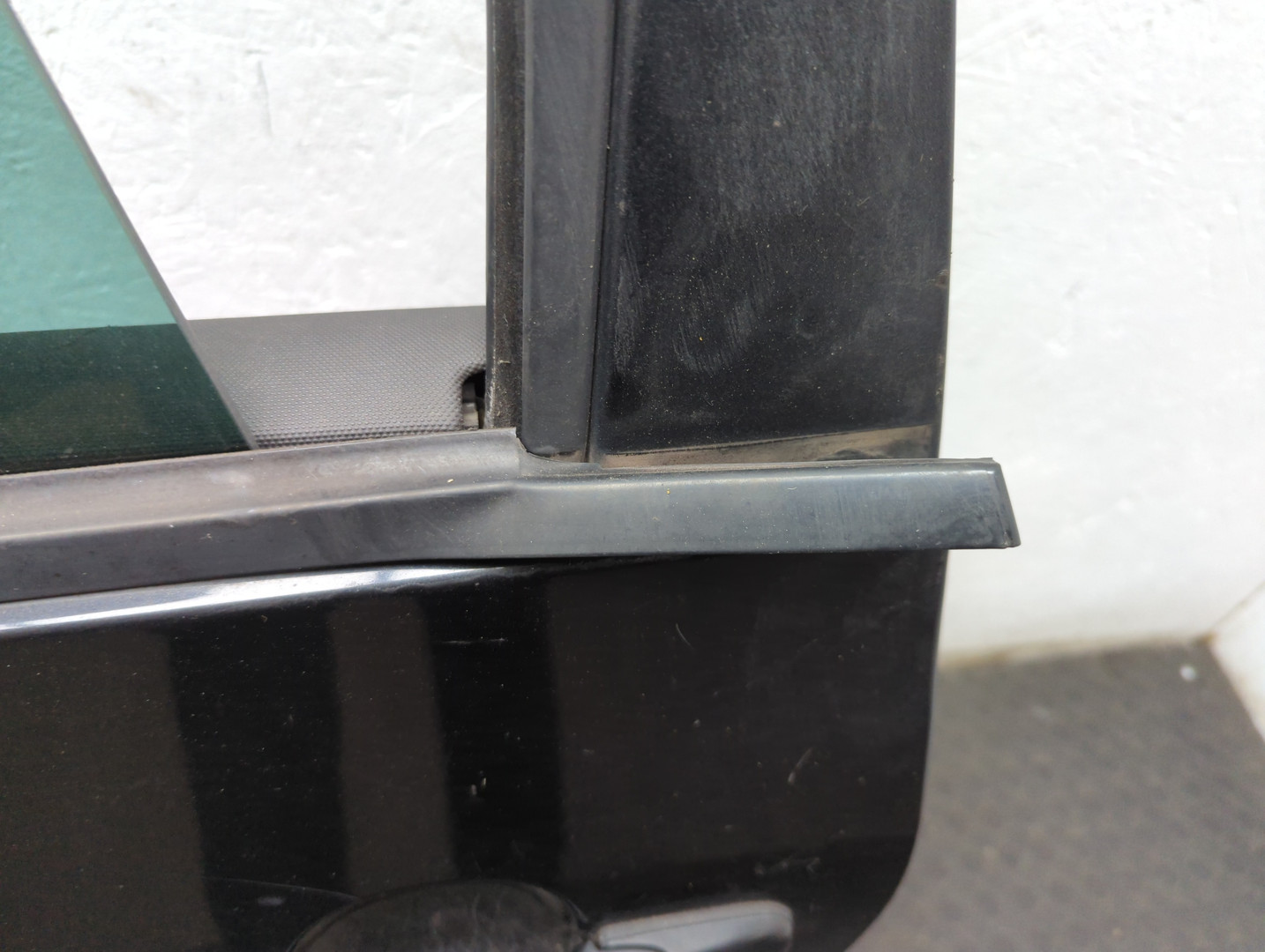 Дверь задняя левая