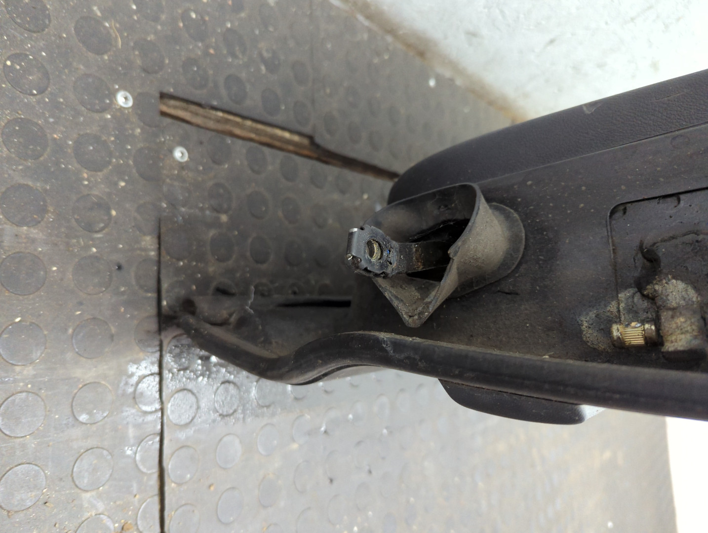 Дверь задняя левая