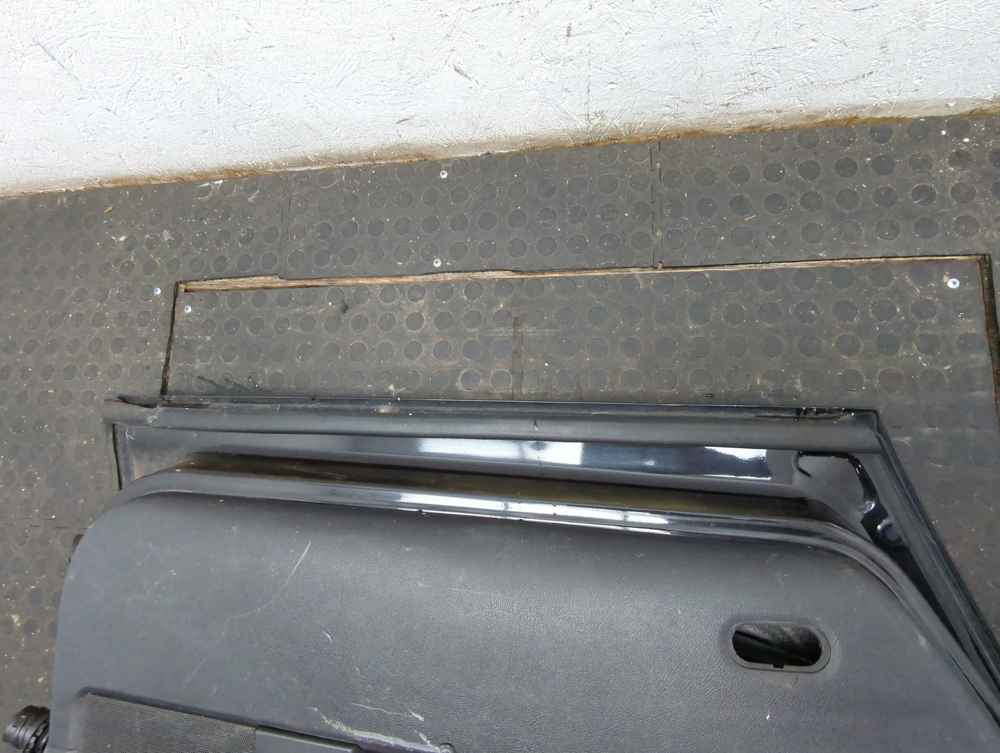 Дверь задняя левая