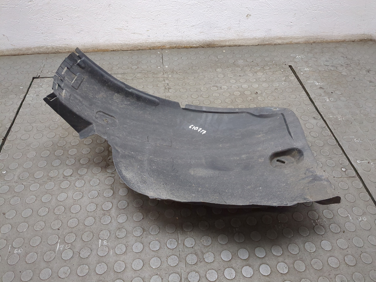 Локер передний левый