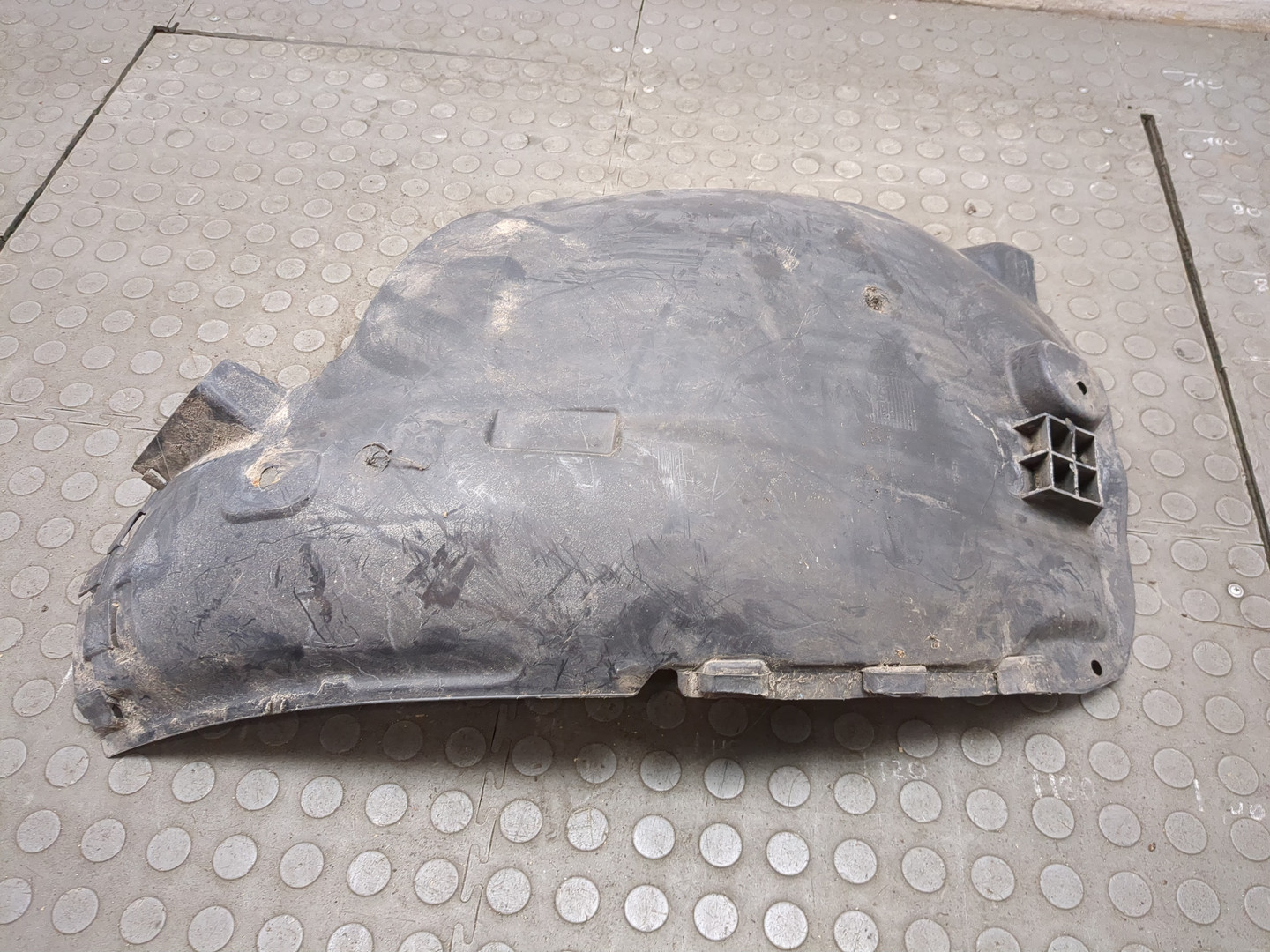 Локер передний левый