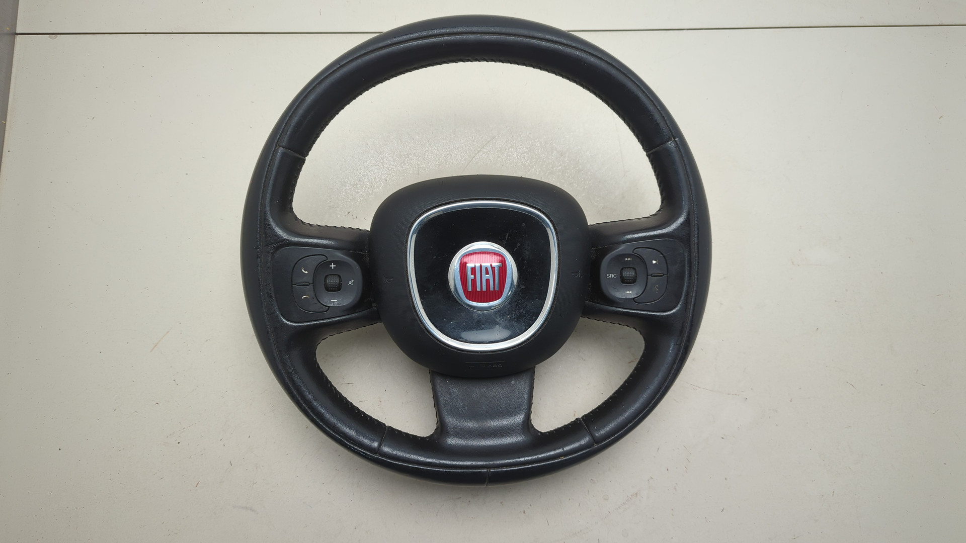 Рулевое колесо (руль)