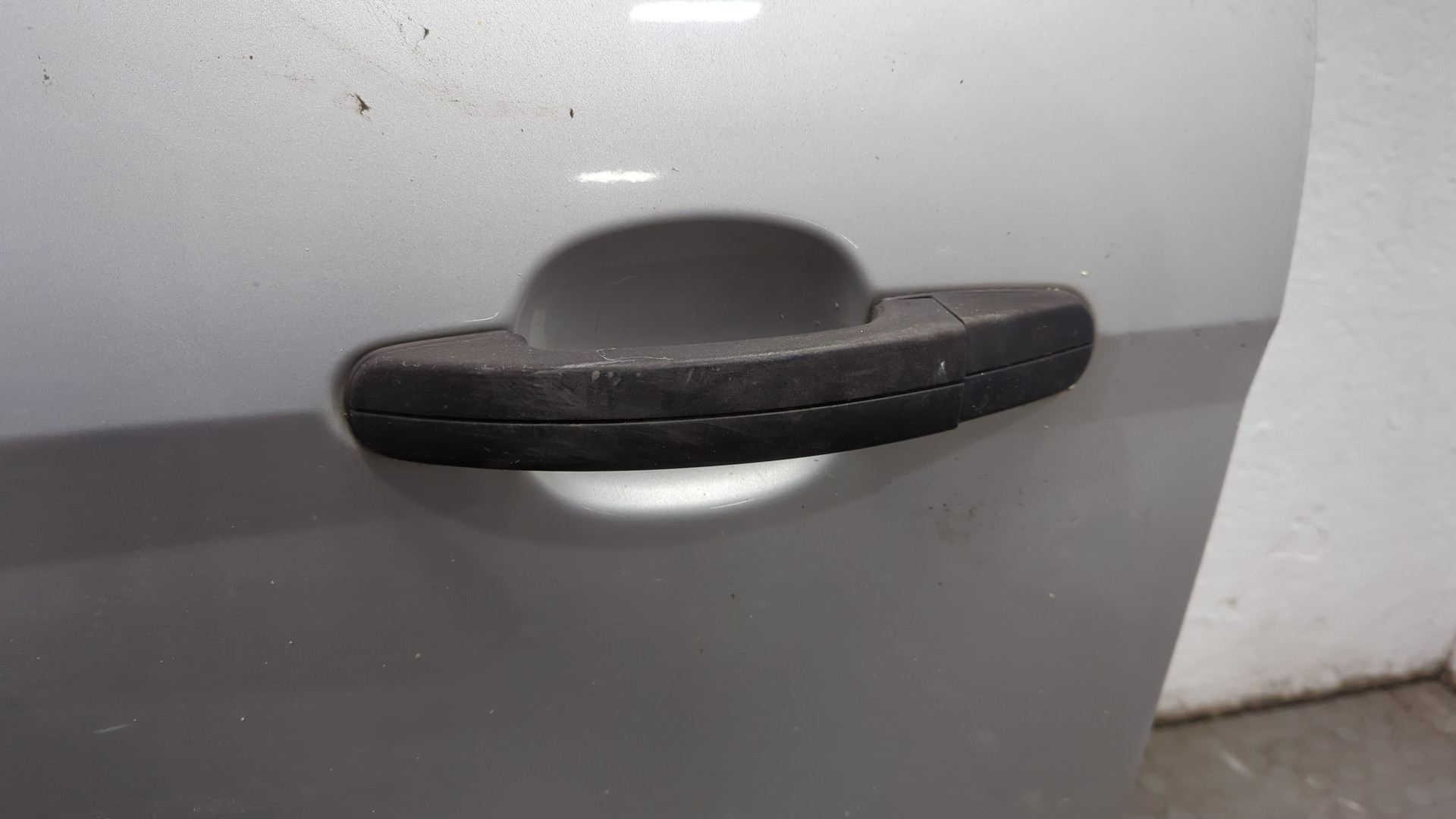 Дверь передняя левая