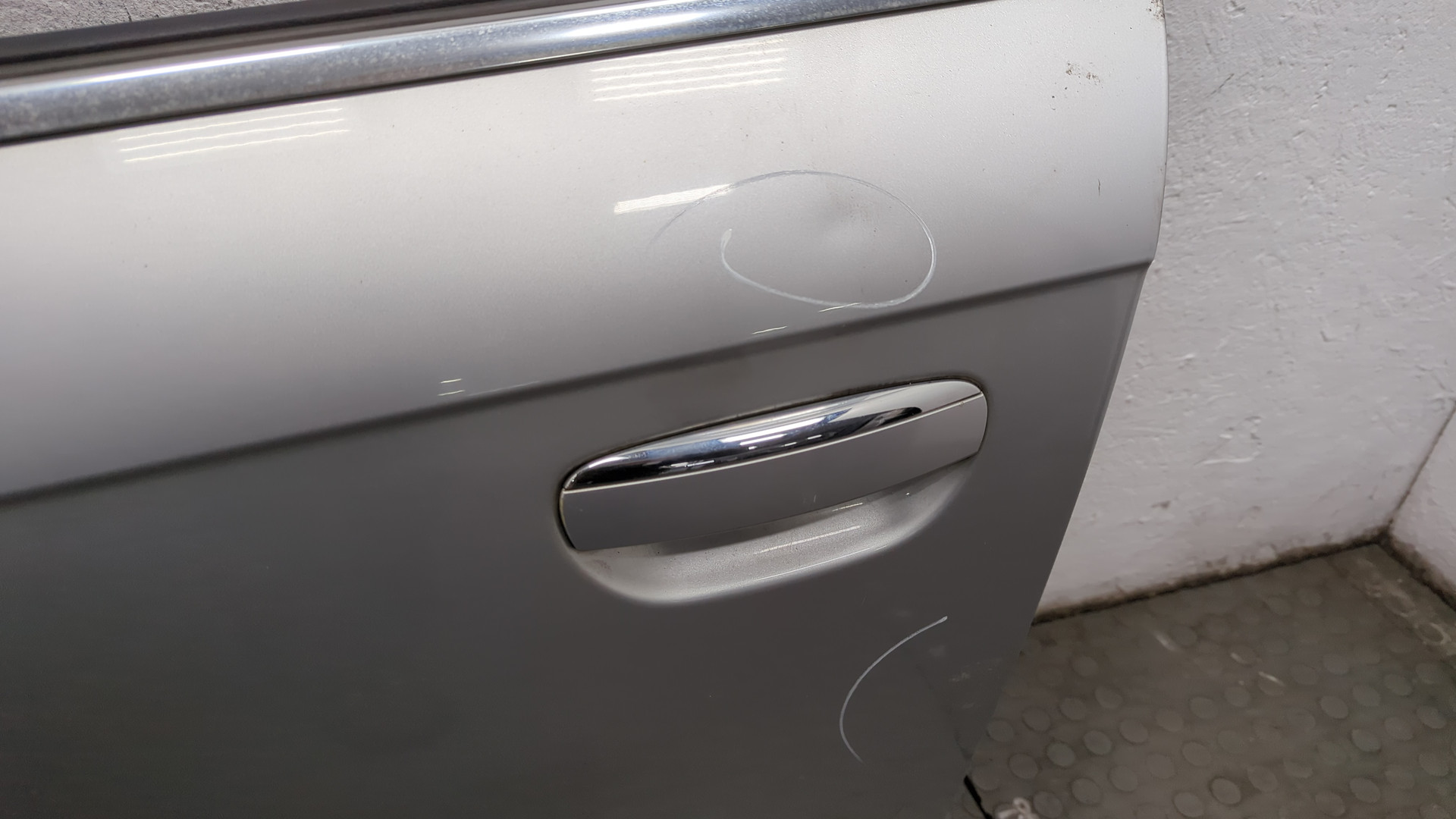 Дверь передняя левая