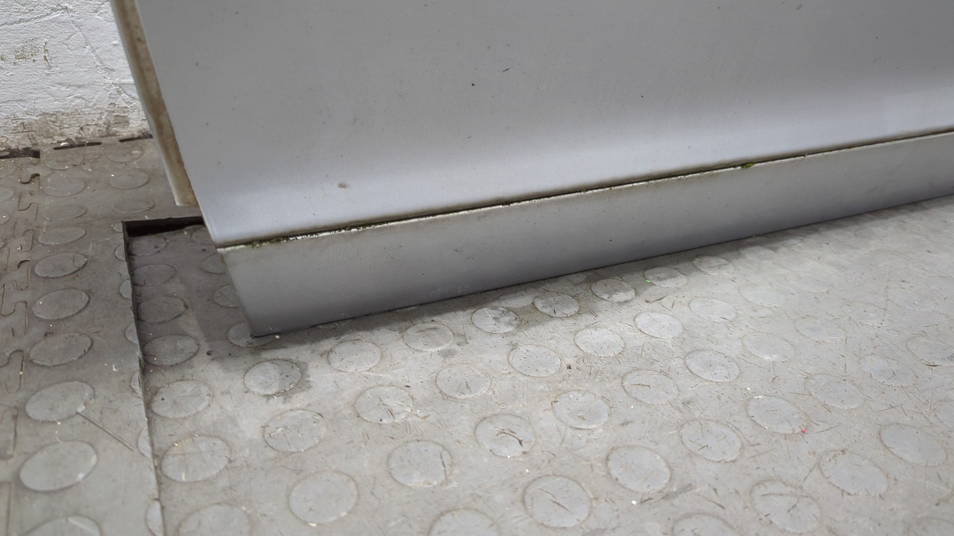 Дверь передняя левая