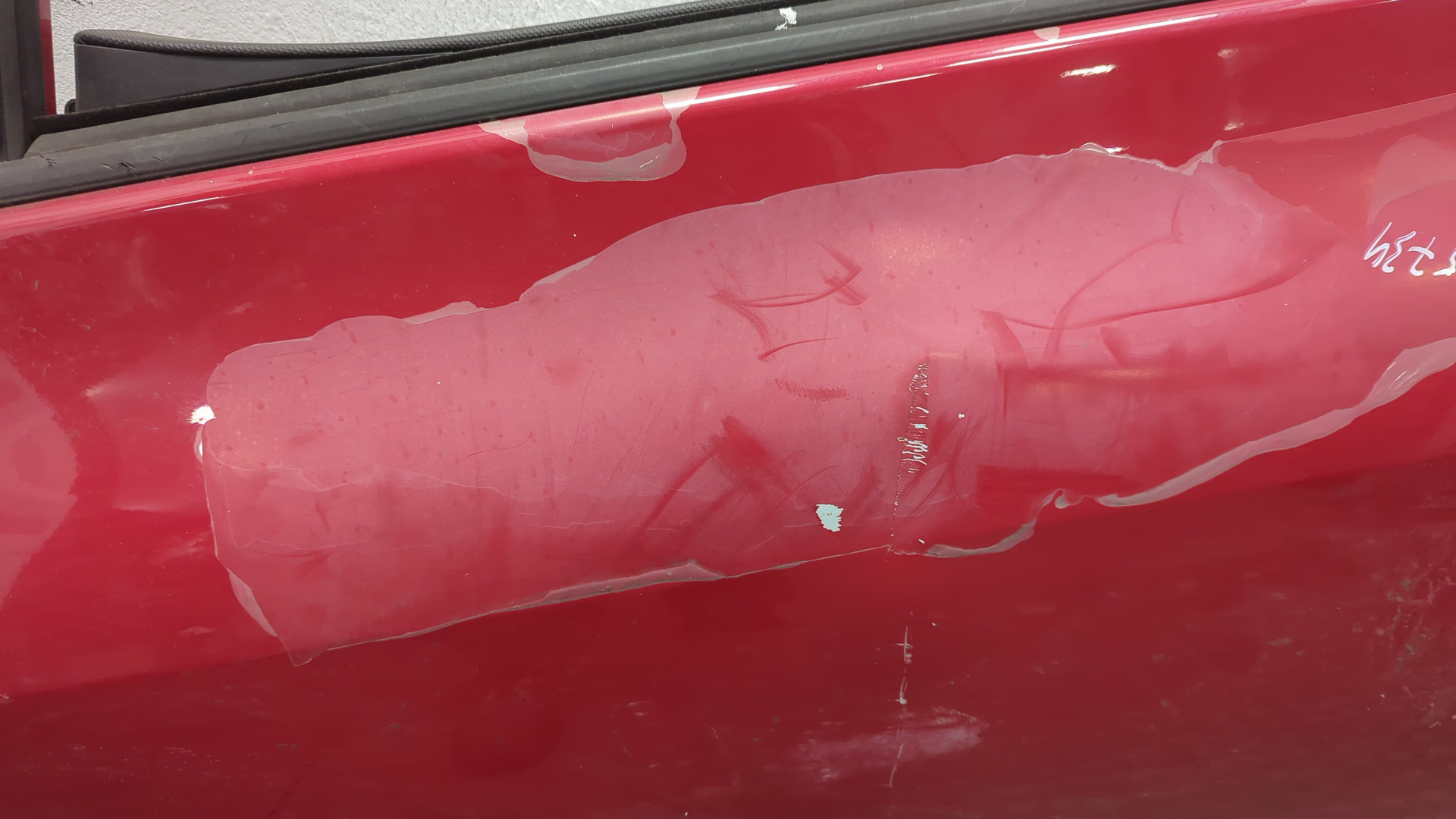 Дверь передняя левая