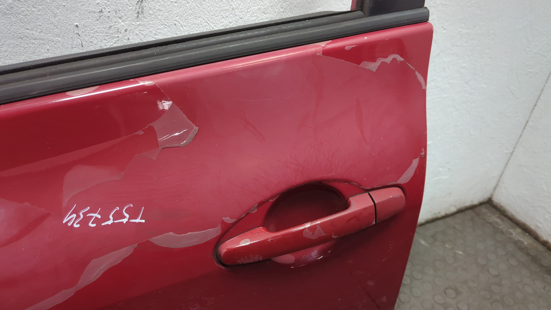 Дверь передняя левая