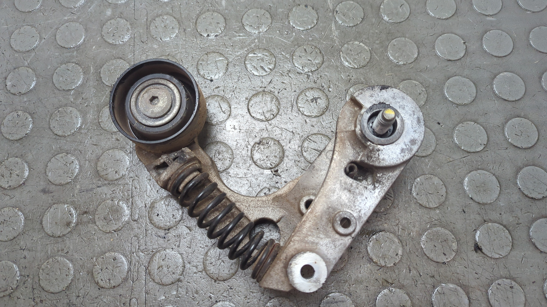 Натяжитель ремня