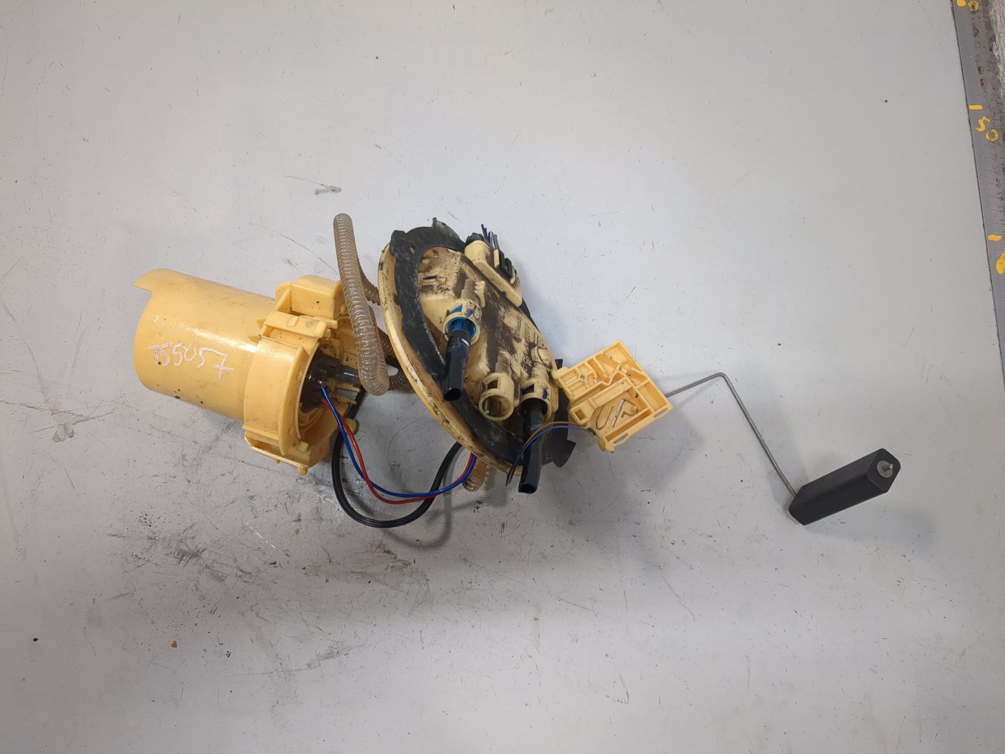 Насос топливный электрический