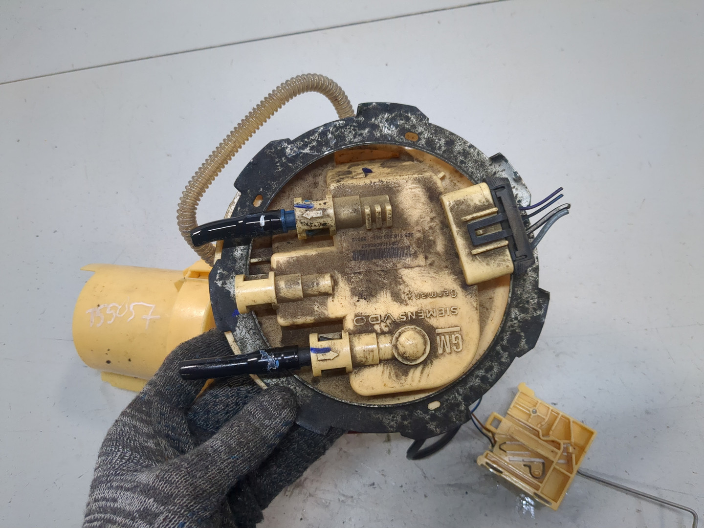 Насос топливный электрический