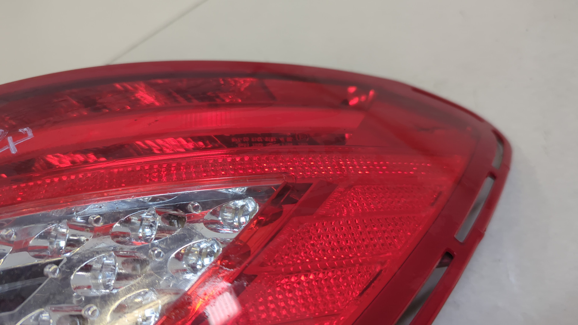 Фонарь задний правый