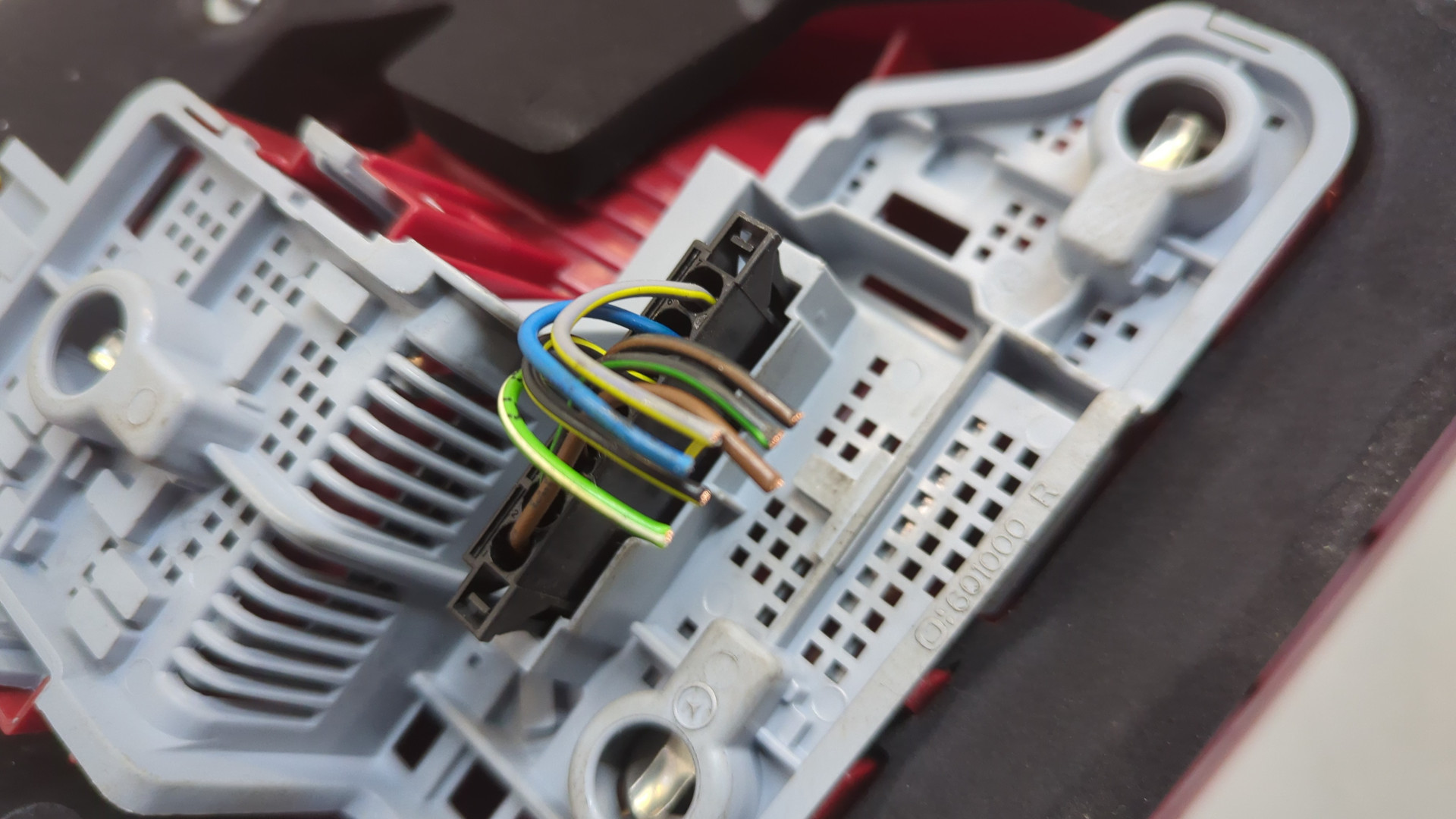 Фонарь задний правый