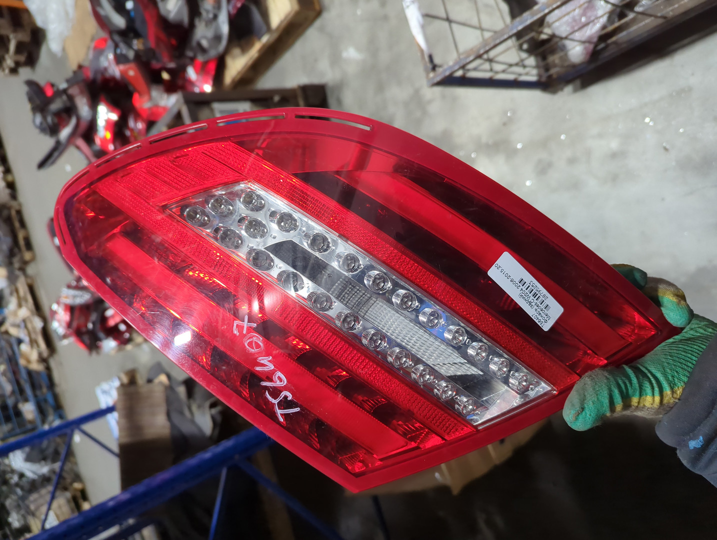 Фонарь задний правый