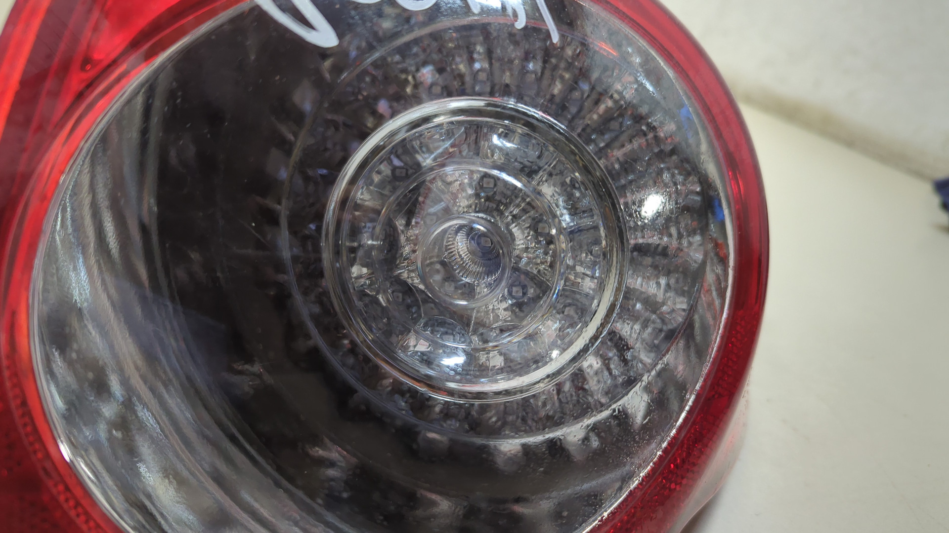 Фонарь задний правый