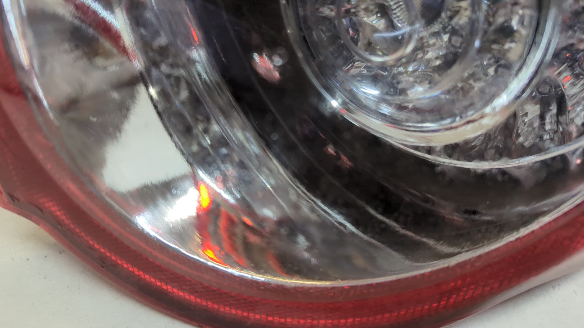 Фонарь задний правый