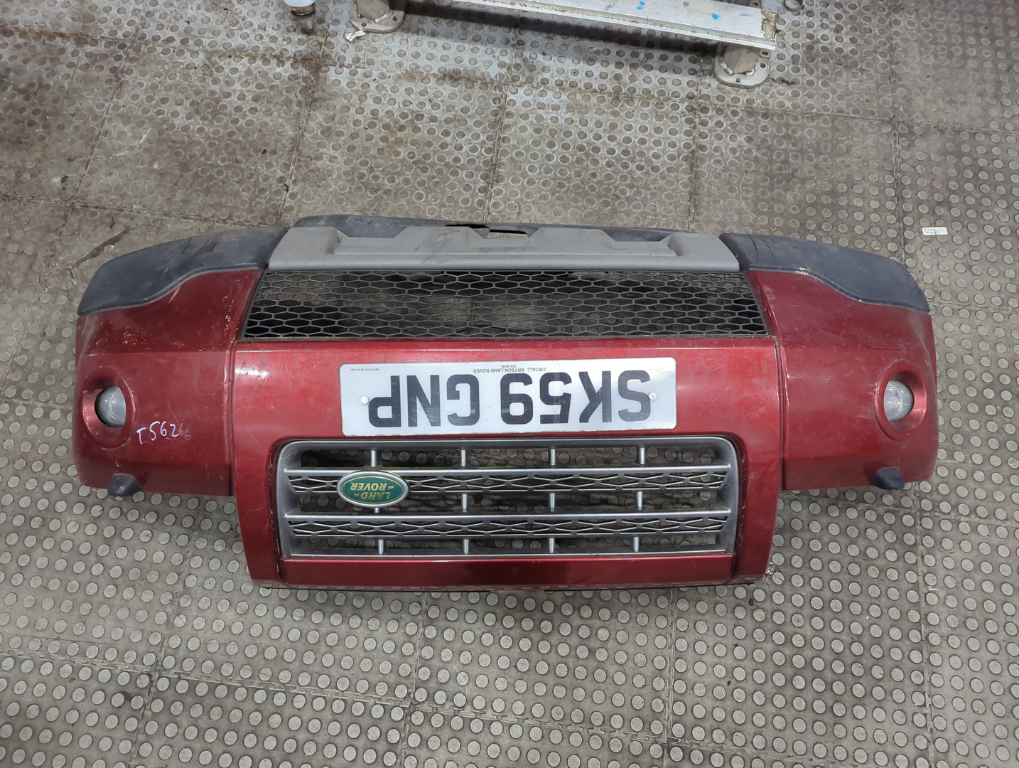 Бампер передний