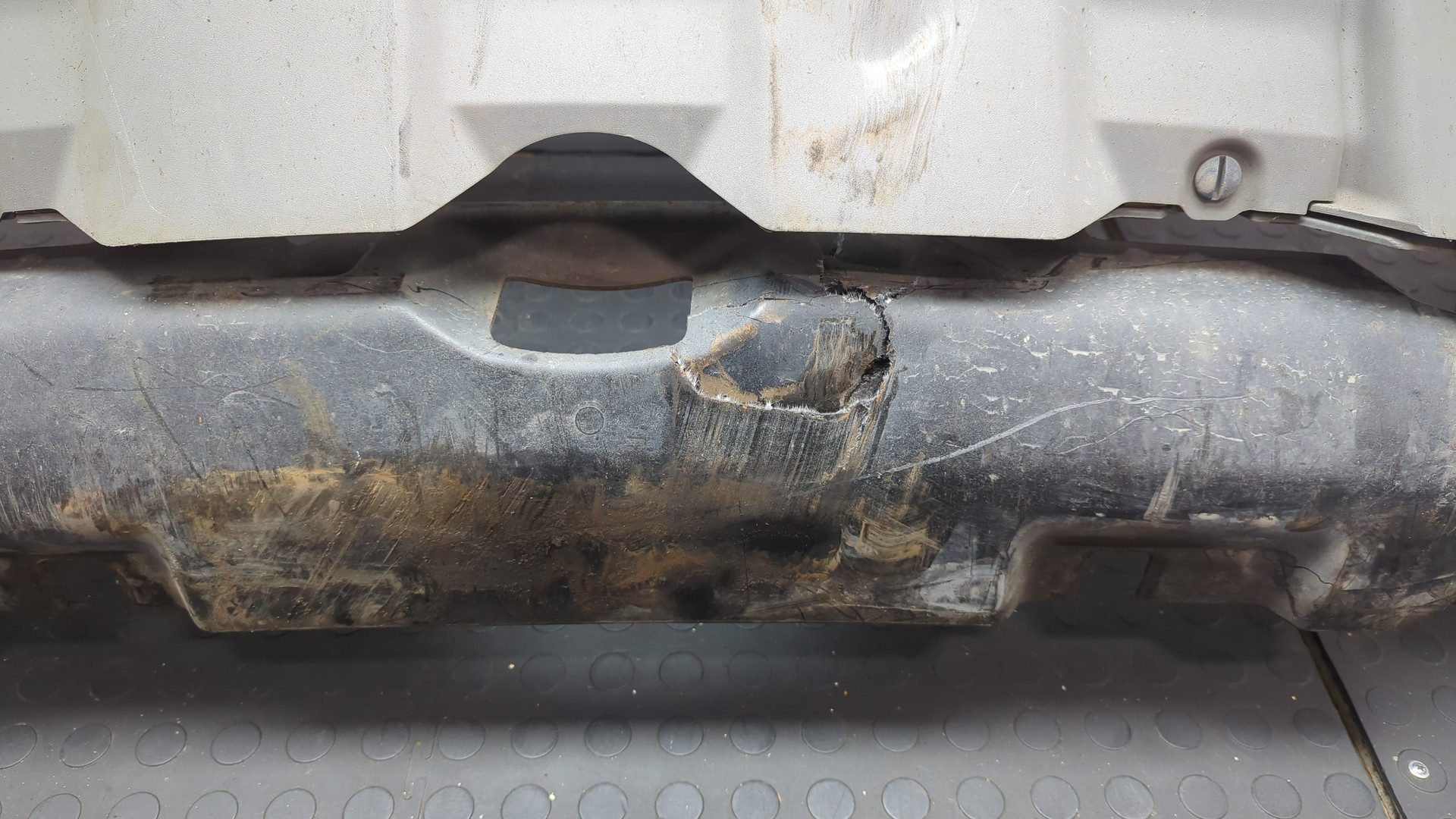 Бампер передний