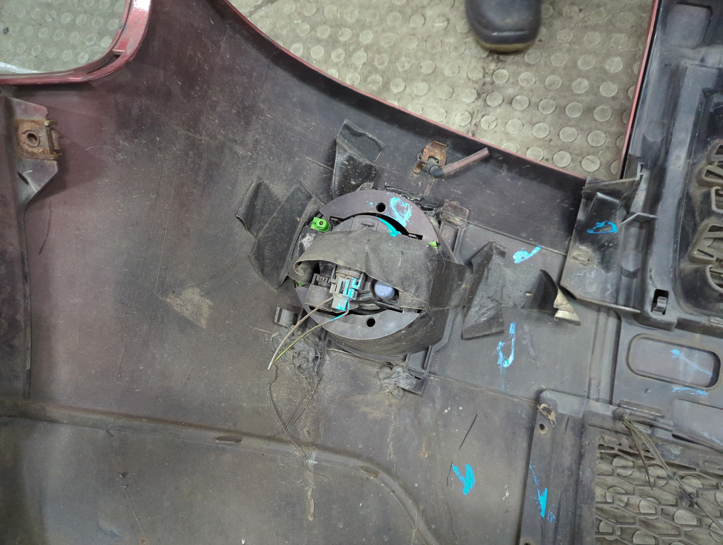 Бампер передний