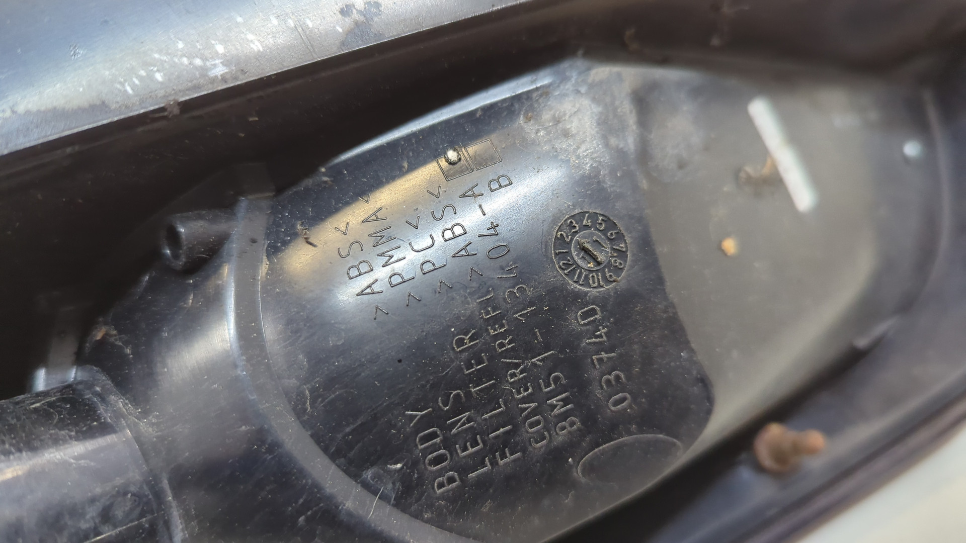 Фонарь задний правый