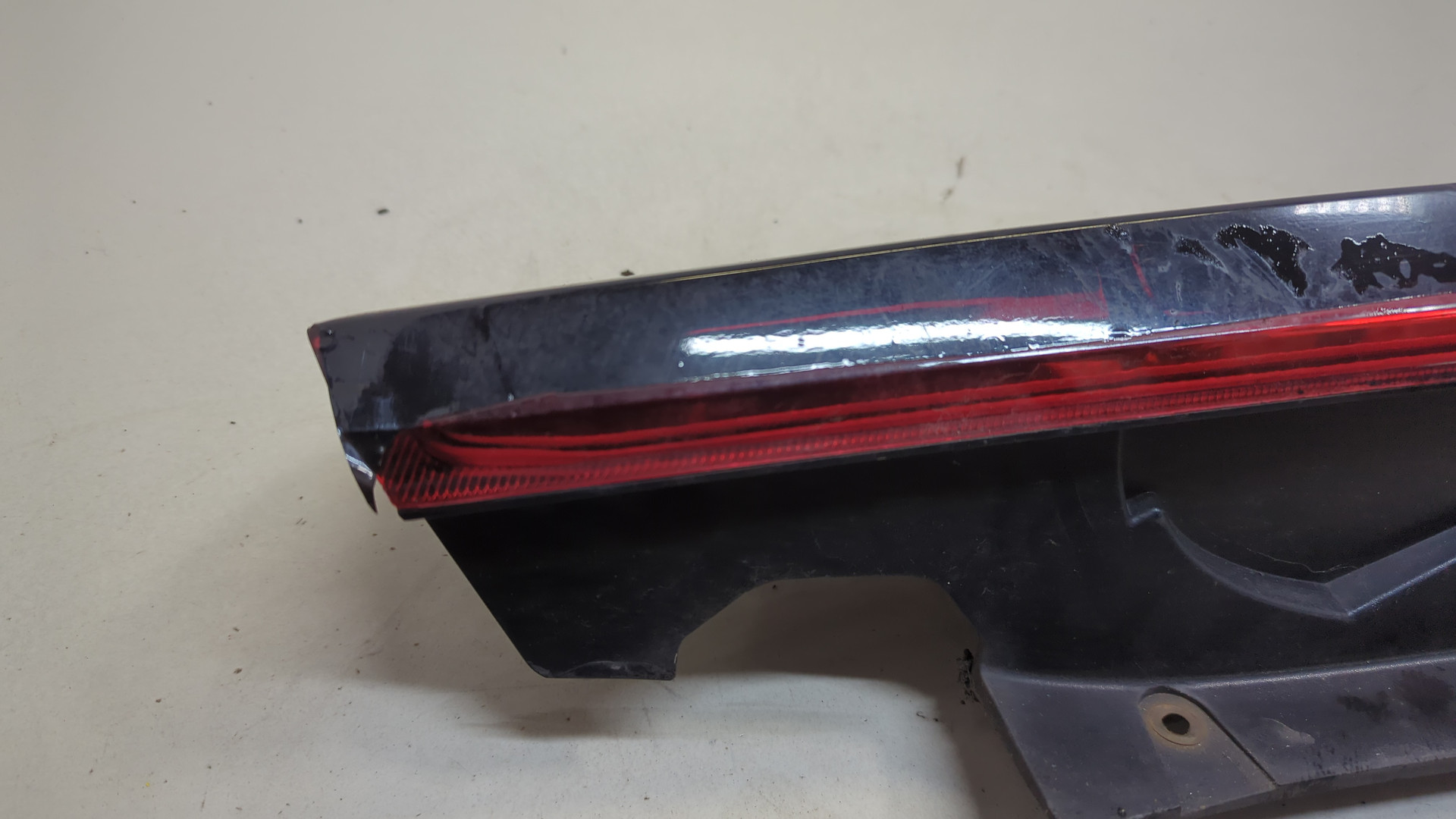 Фонарь задний правый