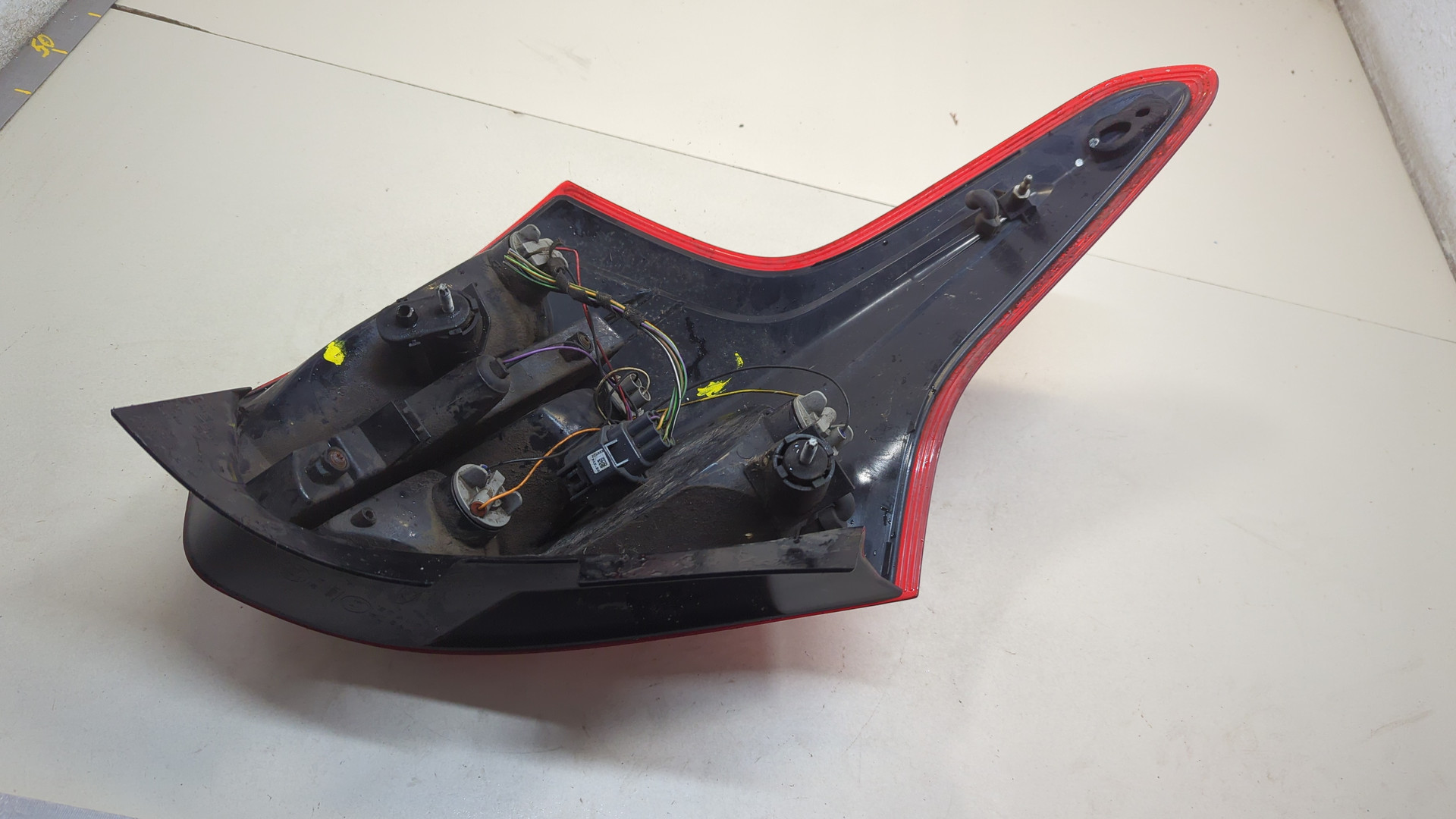 Фонарь задний правый