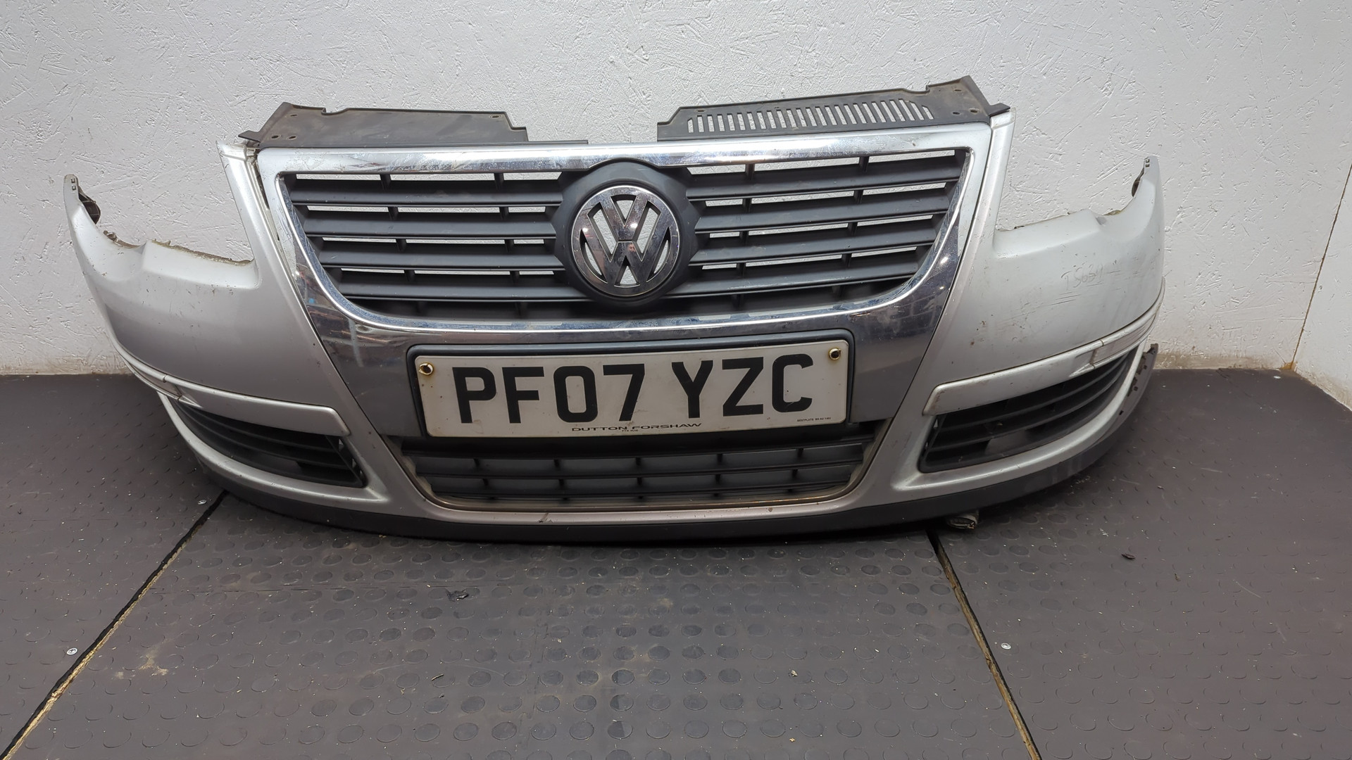 Бампер передний