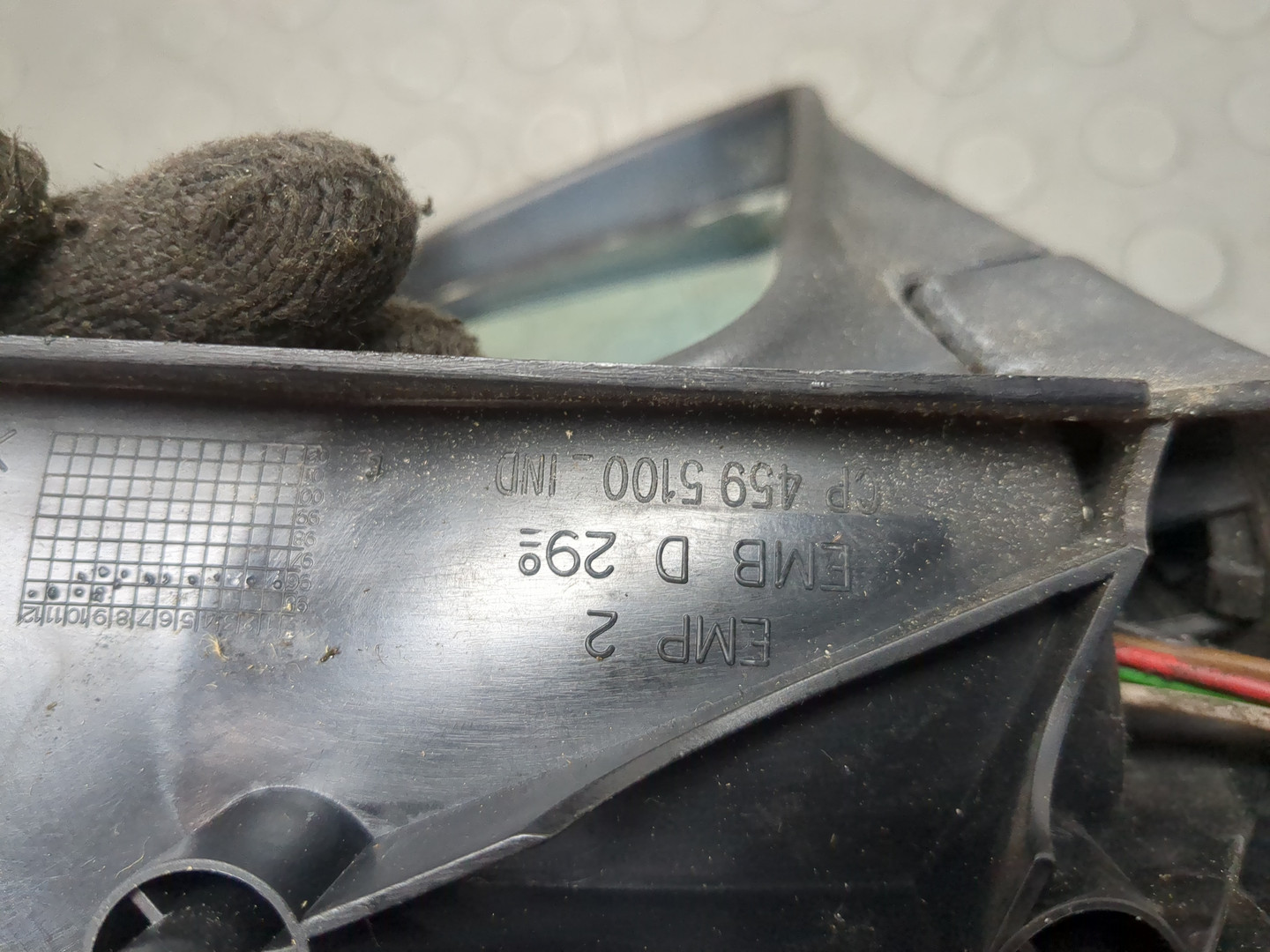 Зеркало правое электрическое