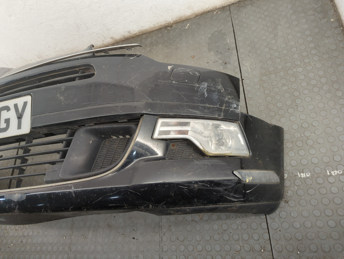 Бампер передний