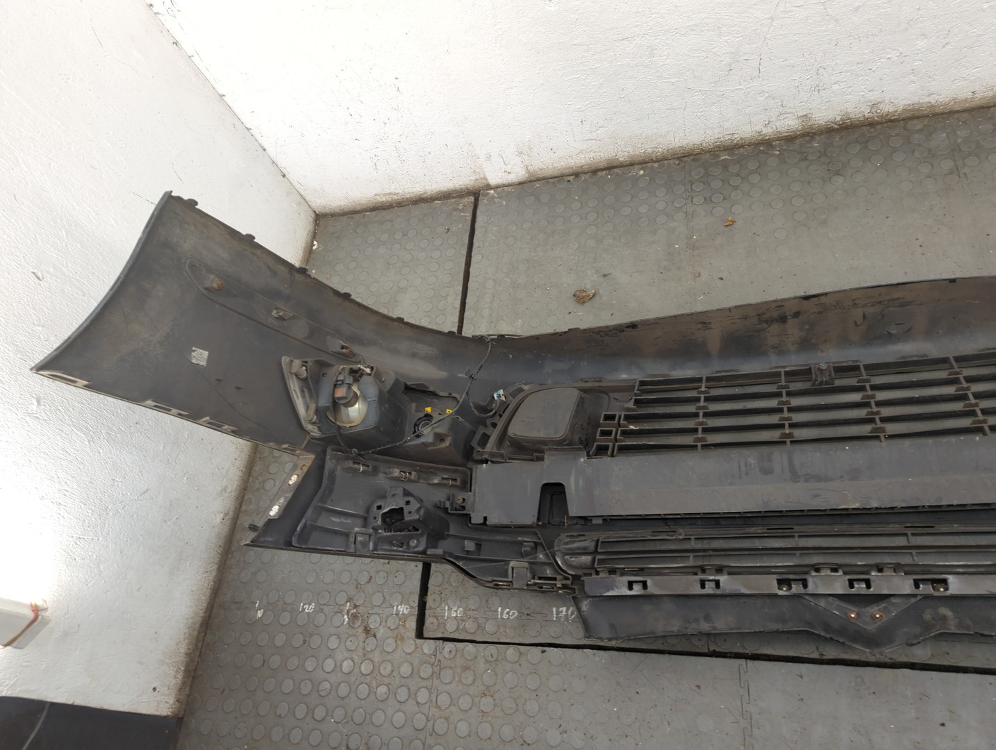 Бампер передний