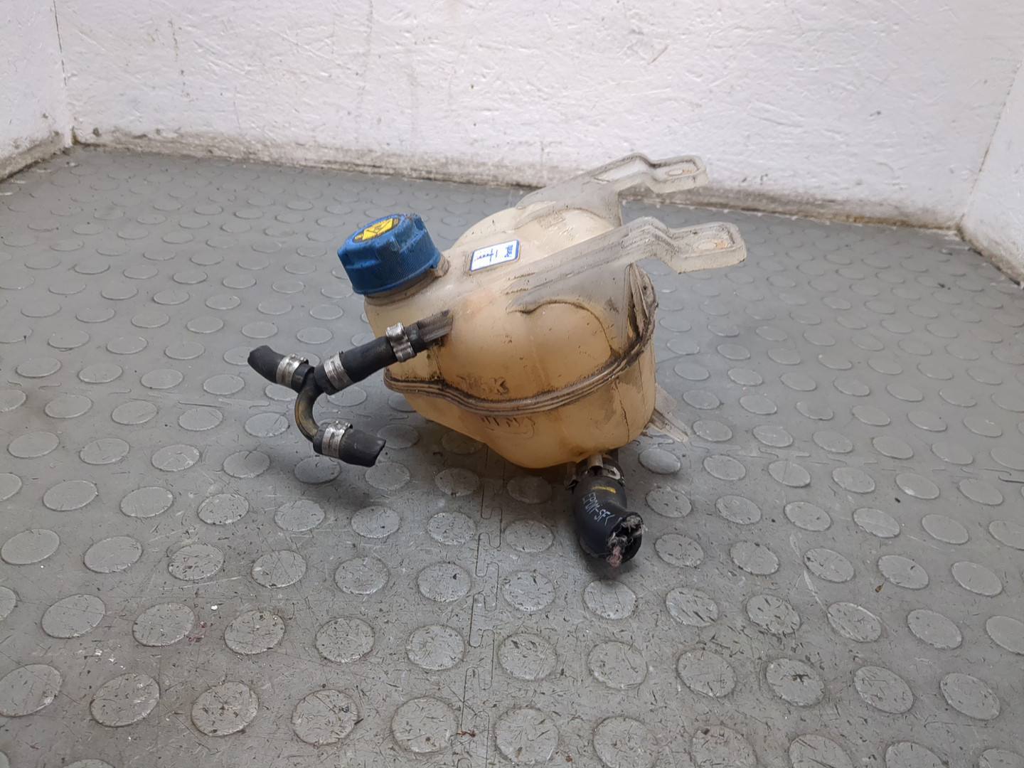 Бачок расширительный