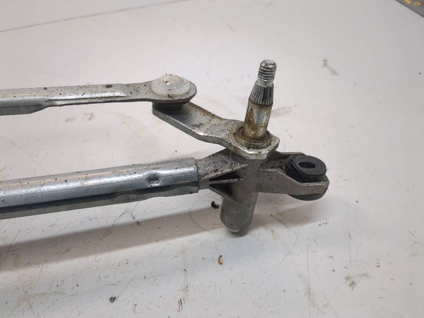 Трапеция стеклоочистителей