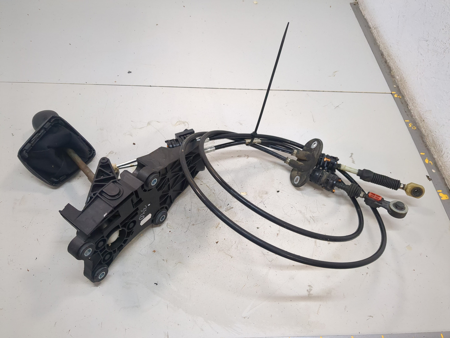 Кулиса МКПП / АКПП