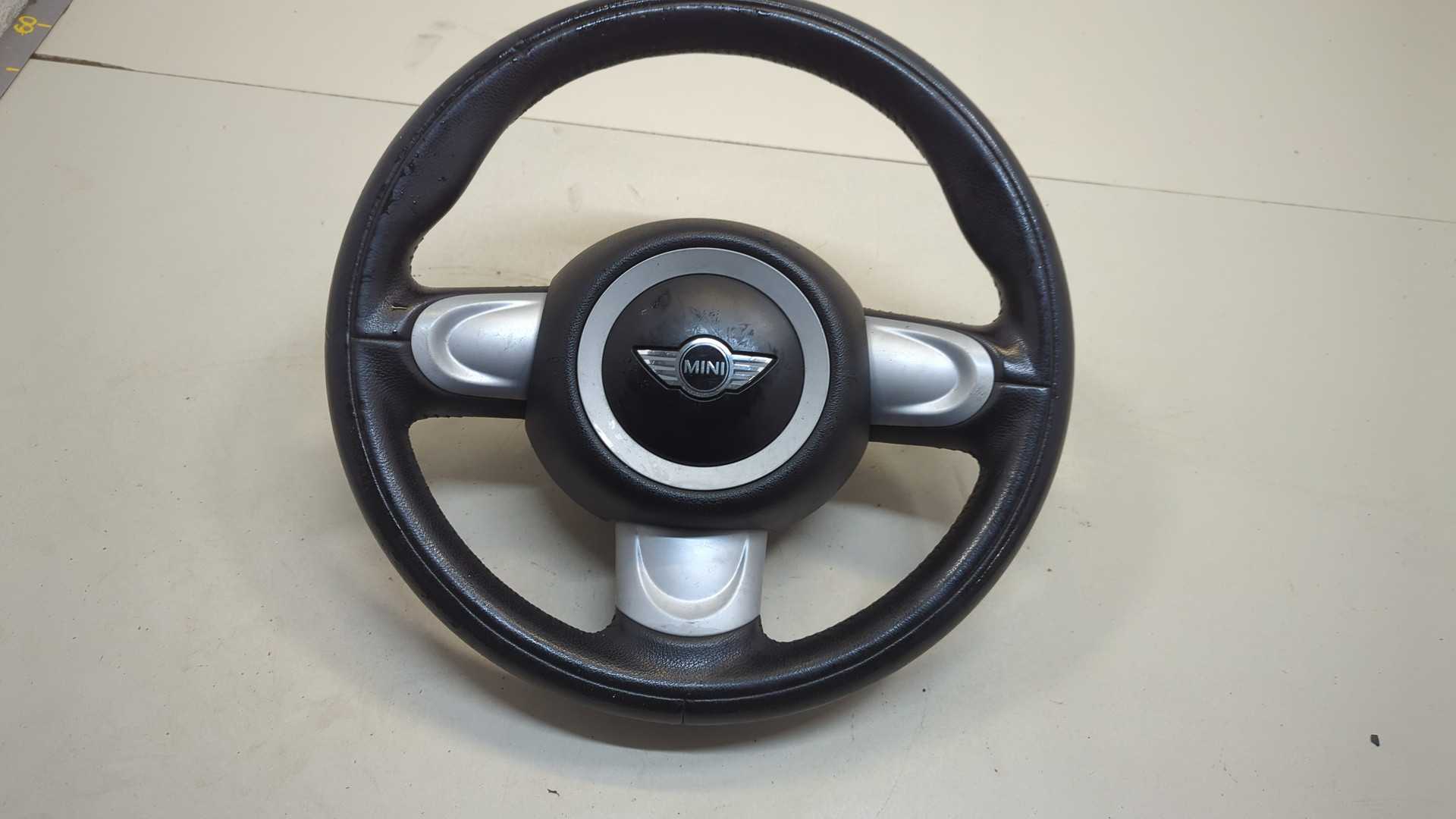 Рулевое колесо (руль)