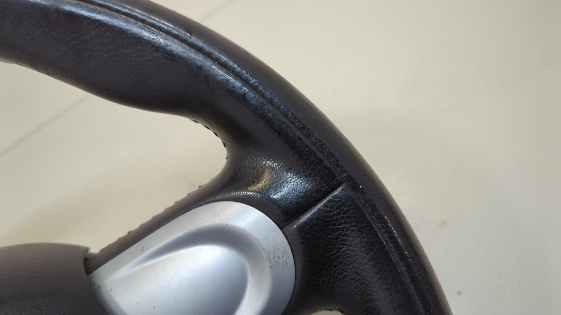 Рулевое колесо (руль)