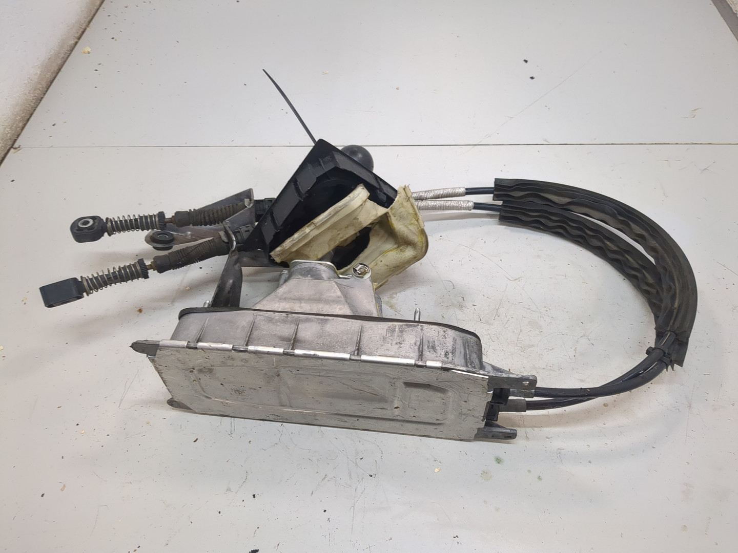 Кулиса МКПП / АКПП