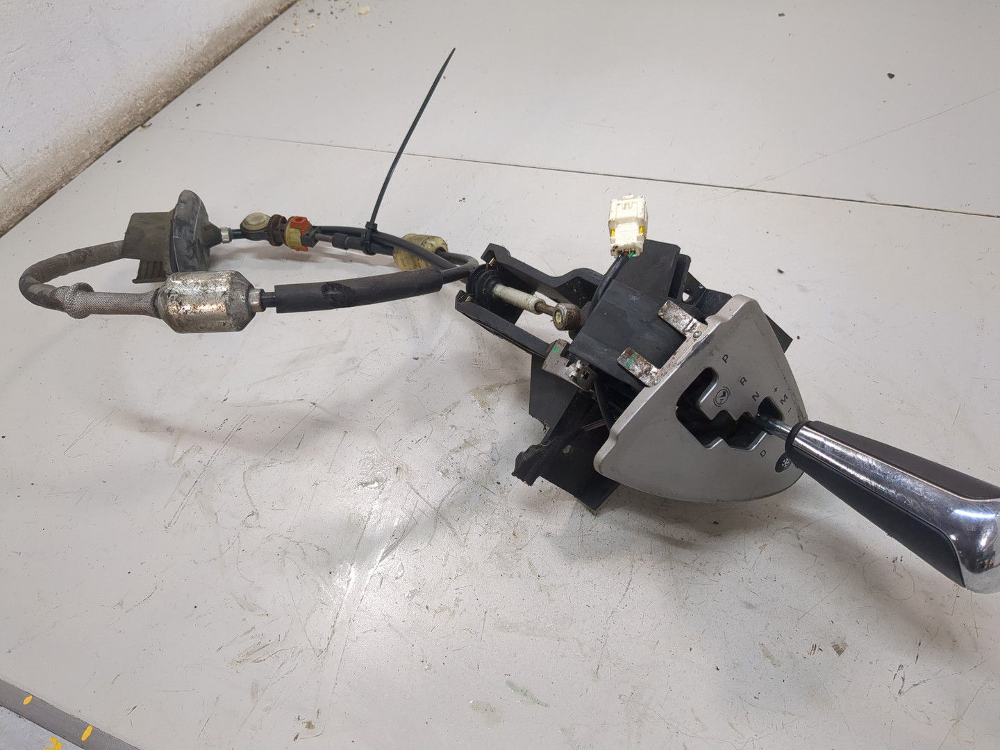 Кулиса МКПП / АКПП