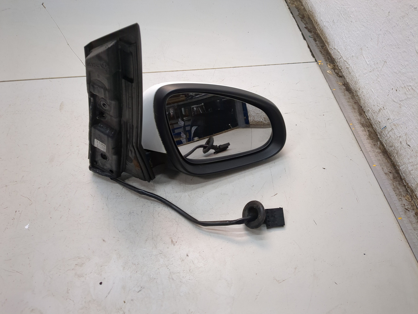 Зеркало правое электрическое