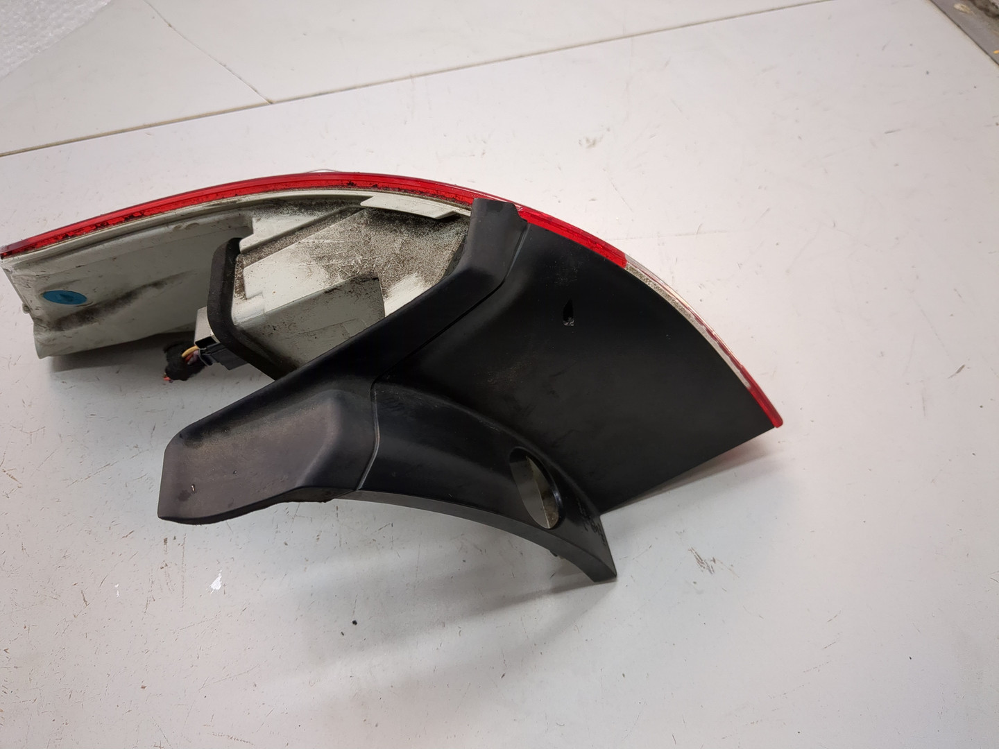 Фонарь задний правый