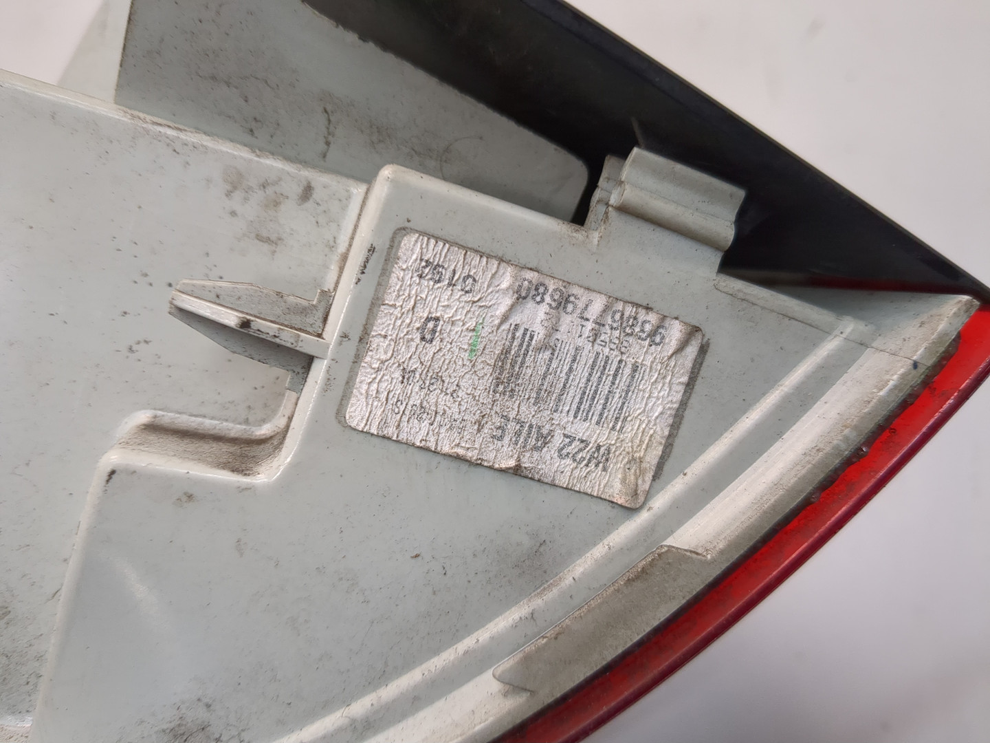 Фонарь задний правый