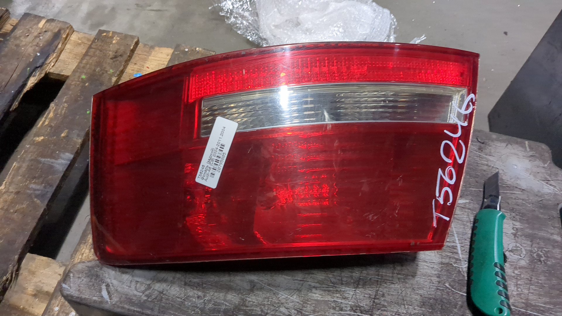 Фонарь задний правый