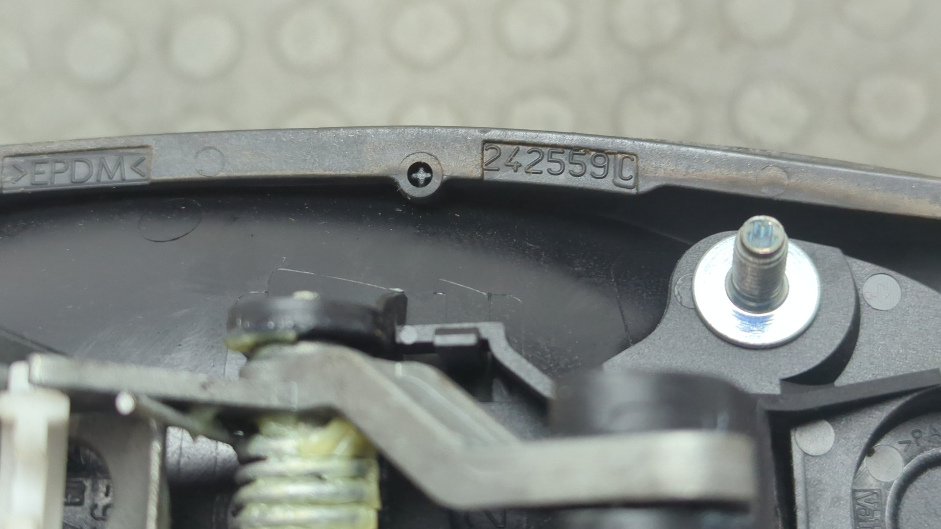 Ручка двери задней наружная правая