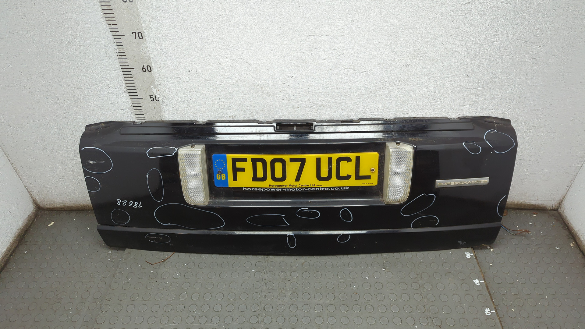 Дверь багажника нижняя (борт)