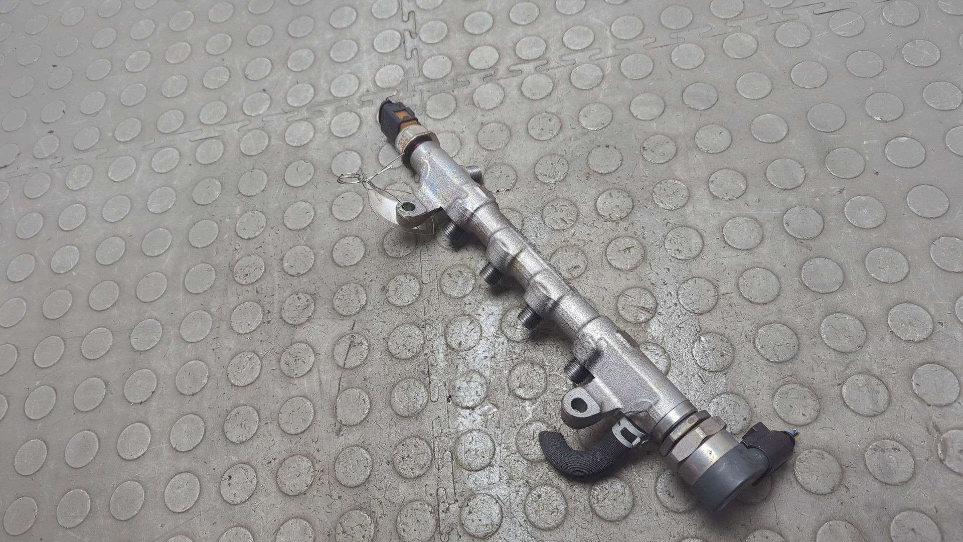 Рейка топливная (рампа)