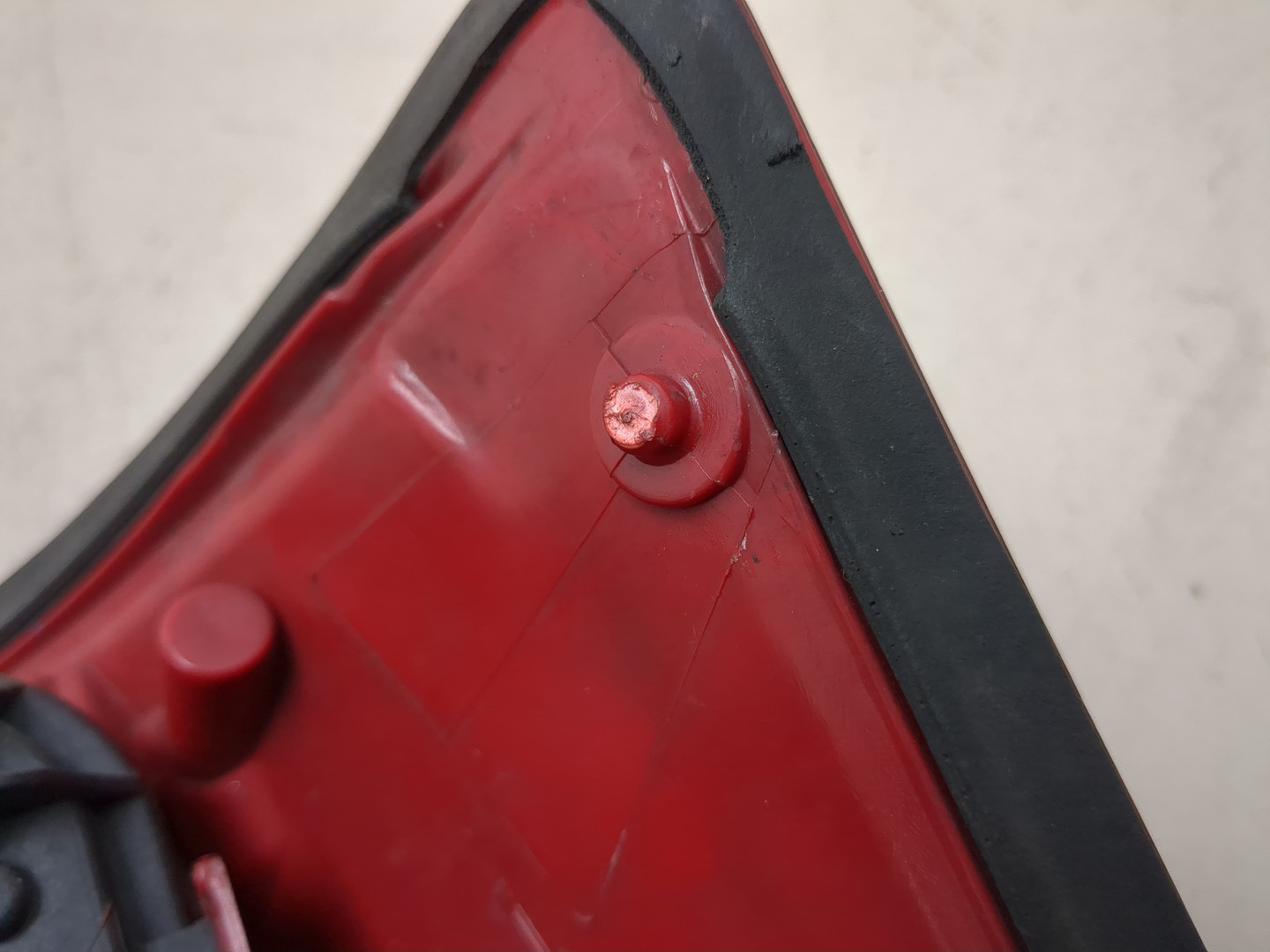 Фонарь задний левый