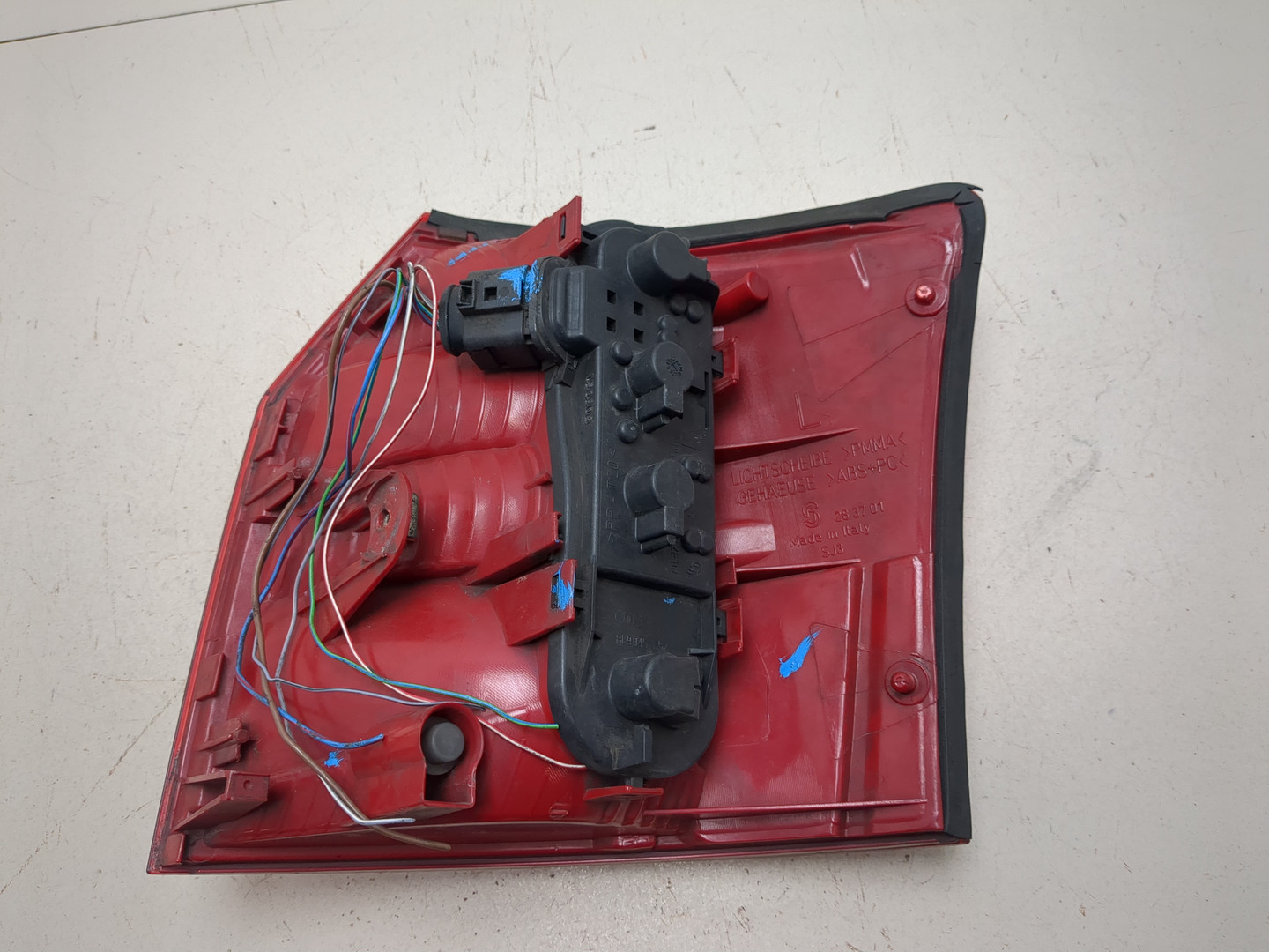 Фонарь задний левый