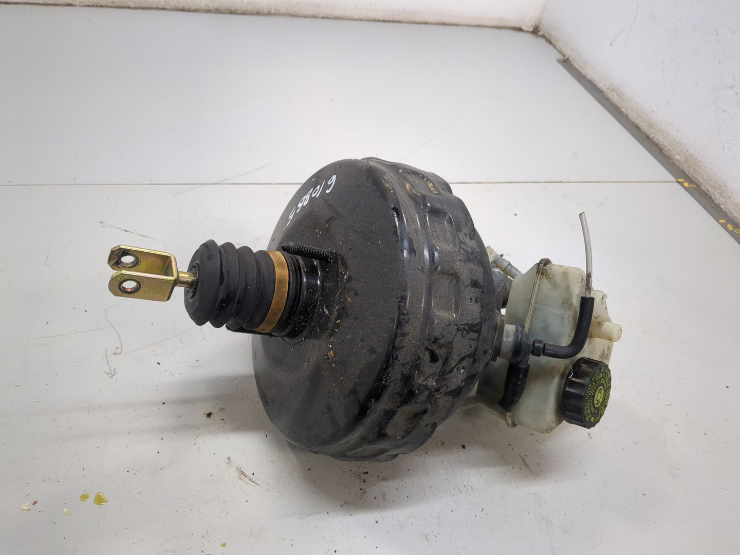 Цилиндр тормозной главный