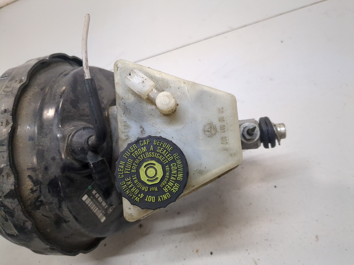 Цилиндр тормозной главный