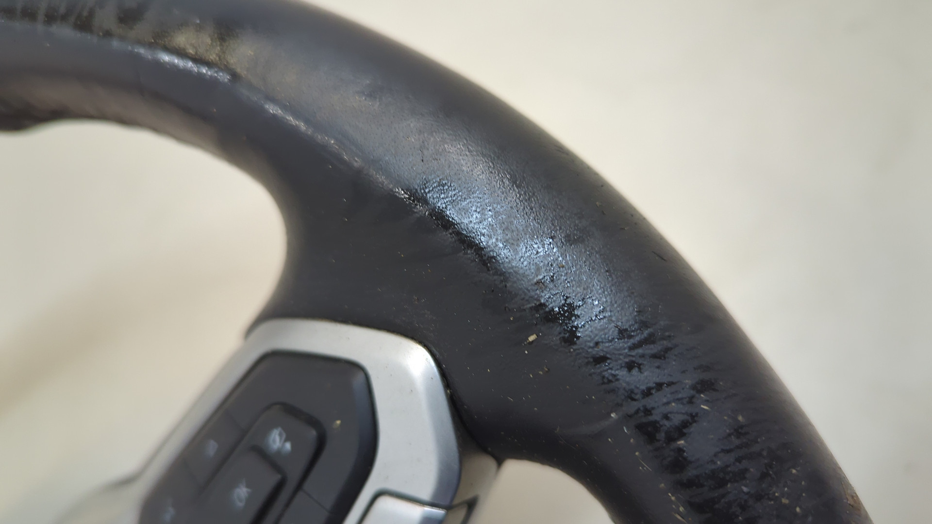 Рулевое колесо (руль)