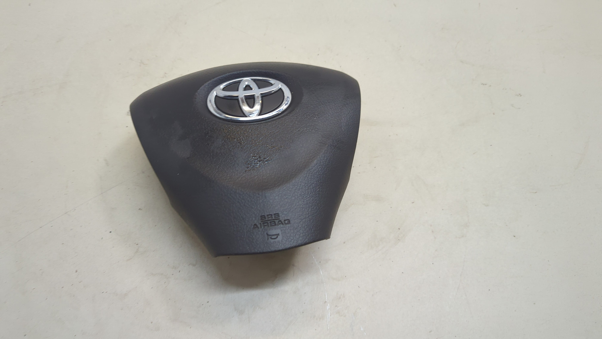 Подушка безопасности в рулевое колесо