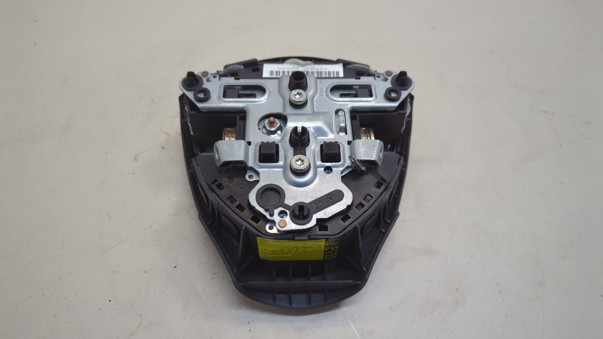 Подушка безопасности в рулевое колесо